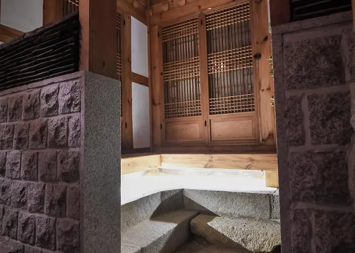 Cheong Yeon Jae Hanok