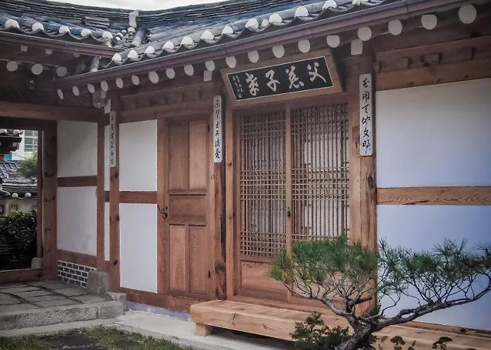 Cheong Yeon Jae Hanok