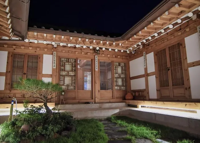 Maison d'hôtes Cheong Yeon Jae Hanok 2*
