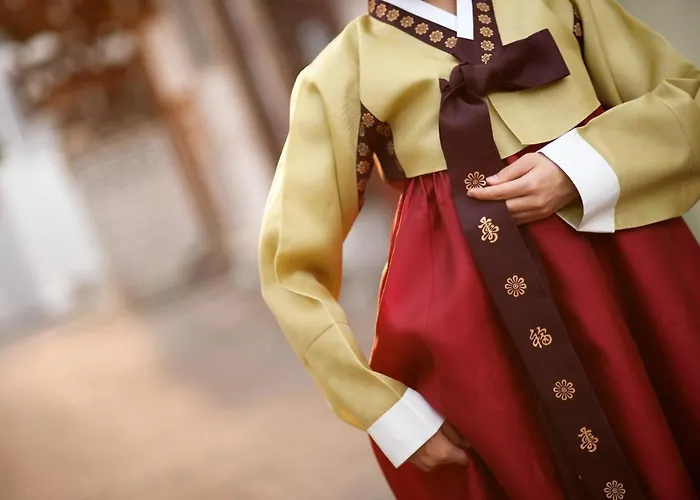 Cheong Yeon Jae Hanok 2*