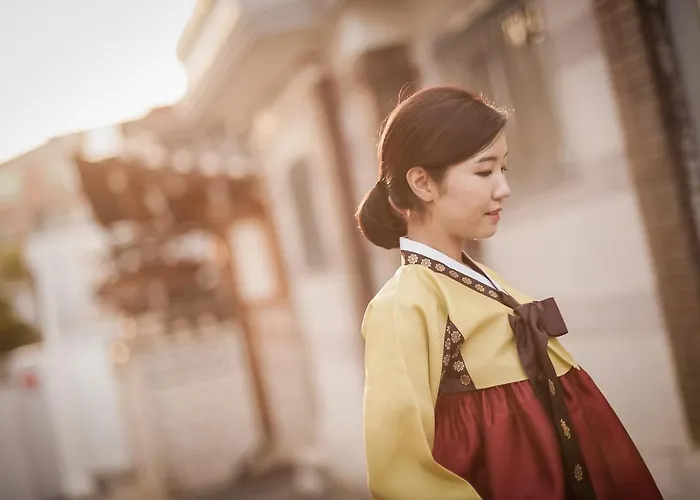 Cheong Yeon Jae Hanok 2*