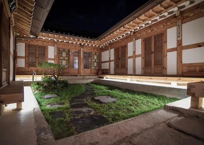 Maison d'hôtes Cheong Yeon Jae Hanok 2*
